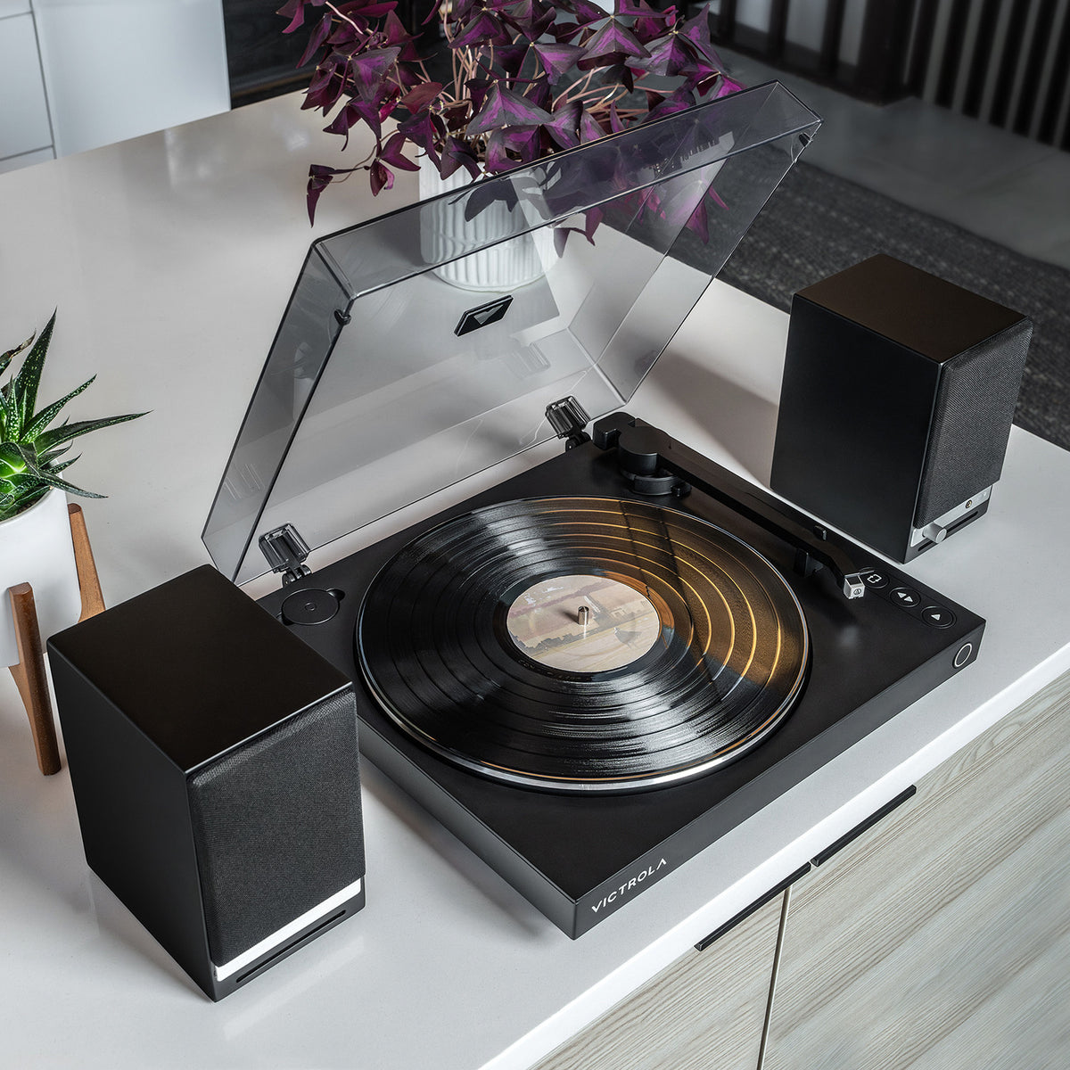 Victrola Automatic Schwarz