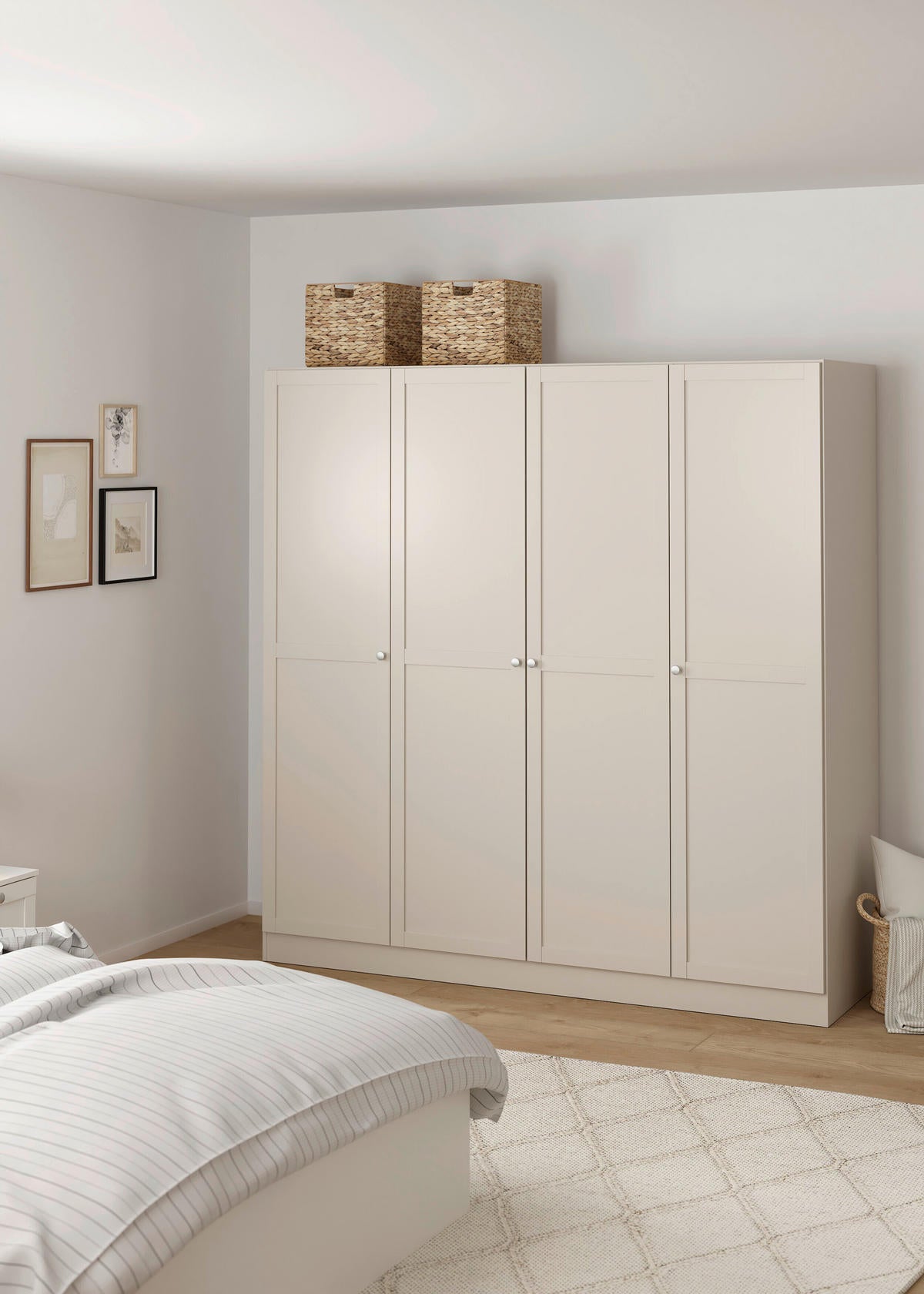 P & B DREHTÜRENSCHRANK in Kaschmir, 4 Tür(en)
